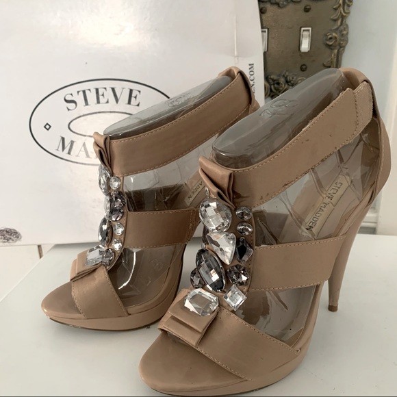 Steve Madden Fanfair Satin Gem Heel | Color: Blush | Size: 8.5 - Picture 2 of 8